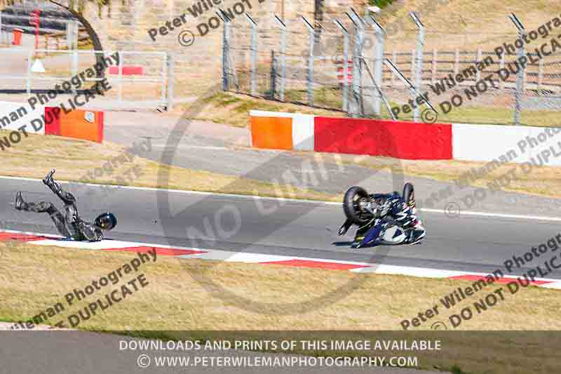 donington no limits trackday;donington park photographs;donington trackday photographs;no limits trackdays;peter wileman photography;trackday digital images;trackday photos